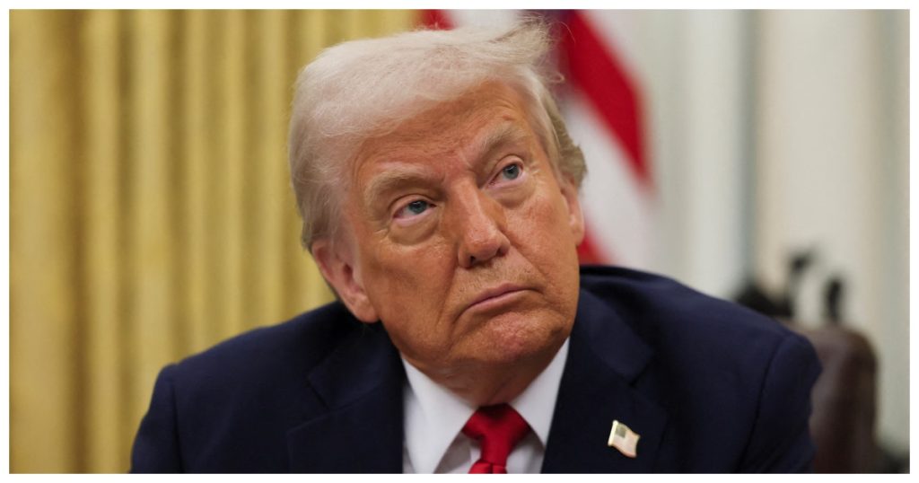 tbn24-20251029194352-7073-Trump kaka (1)