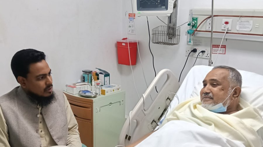হাসপাতালে চিকিৎসাধীন জামায়াত নেতা তাহেরের শয্যাপাশে এনসিপির আখতার