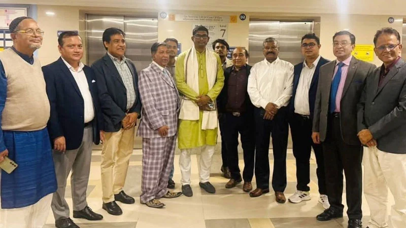 খালেদা জিয়া দেখতে হাসপাতালে গেলেন জাতীয় পার্টির নেতারা