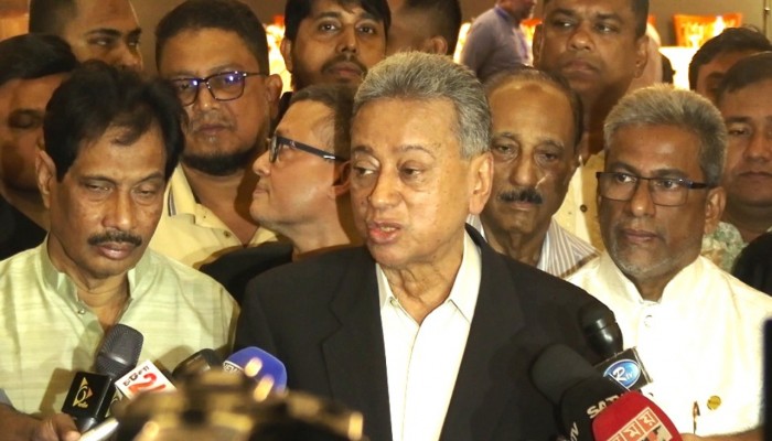 দেশের মানুষের এখন প্রধান চাহিদা উৎসবমুখর নির্বাচন : আমীর খসরু