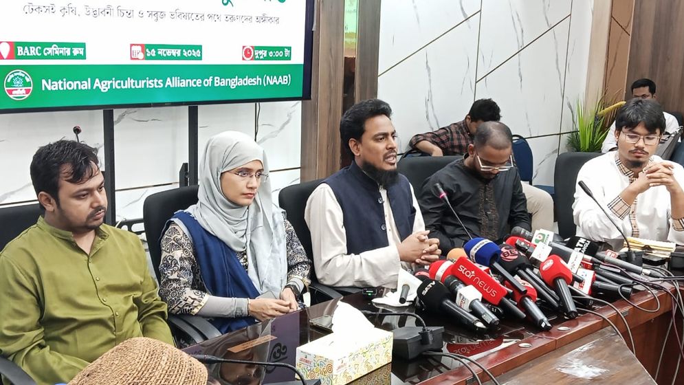 আখতার হোসেন রাষ্ট্রযন্ত্রে সংস্কার ছাড়া কৃষকের ন্যায্য মূল্য নিশ্চিত সম্ভব নয়