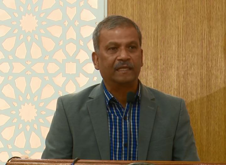 অতিরিক্ত সংস্কার করতে গিয়ে রাষ্ট্র কাঠামো দুর্বল করা যাবে না: আইন উপদেষ্টা