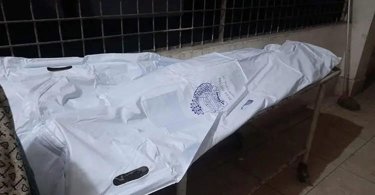 খুলনায় স্ত্রীর সামনে যুবককে গুলি ও গলা কেটে হত্যা