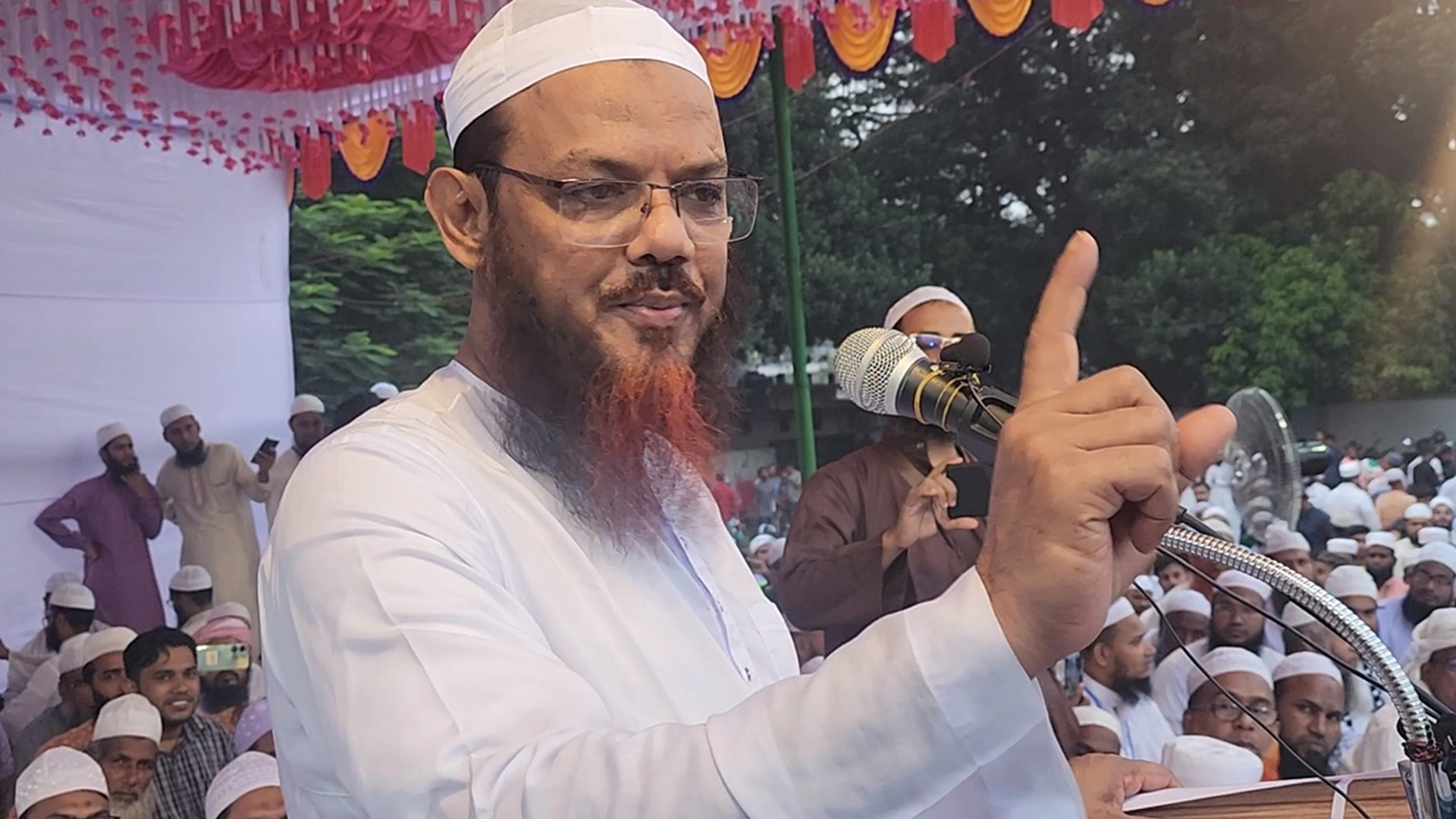 যারা এত দিন নির্বাচন নির্বাচন জিকির করতেন, তাদের পায়ের নিচে মাটি সরে গেছে