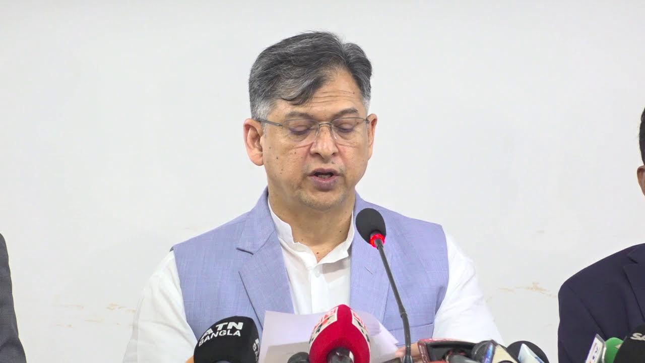 একটি দল ভোটের প্রয়োজনে আ.লীগের নাম মুখে নেয় না: সালাউদ্দিন আহমেদ