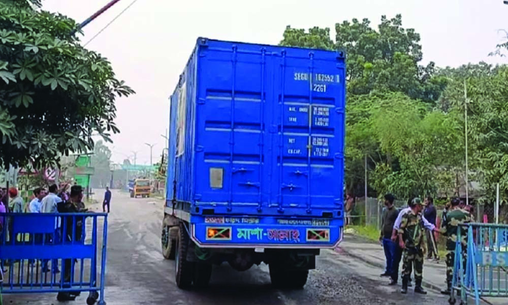 ভারতের অনুমোদনে অবশেষে ভুটান গেল কন্টেইনারবাহী ট্রাক