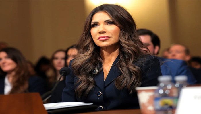 মাদুরোকে ক্ষমতা থেকে সরে যেতে হবে : মার্কিন স্বরাষ্ট্রমন্ত্রী