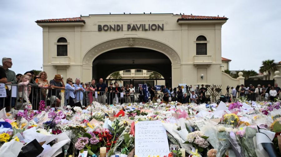 অস্ট্রেলিয়ার সৈকতে গুলি: হামলাকারীদের একজন ভারতীয় বংশোদ্ভূত