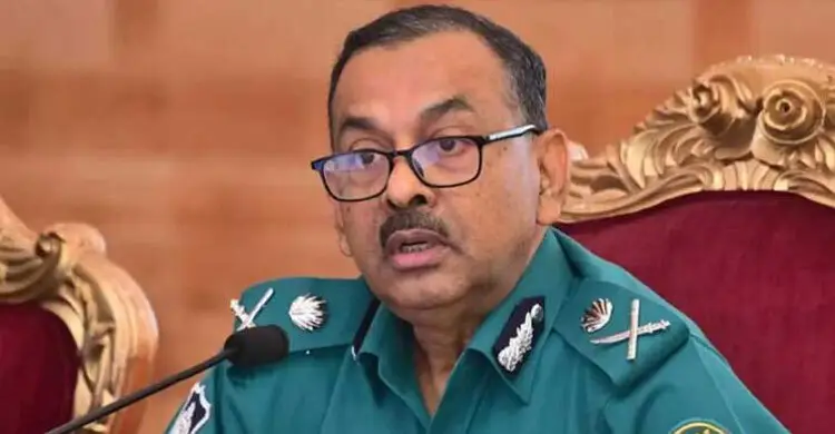 হাদি হত্যায় জড়িত প্রত্যেকের নাম উন্মোচন করে দেবো: ডিএমপি কমিশনার