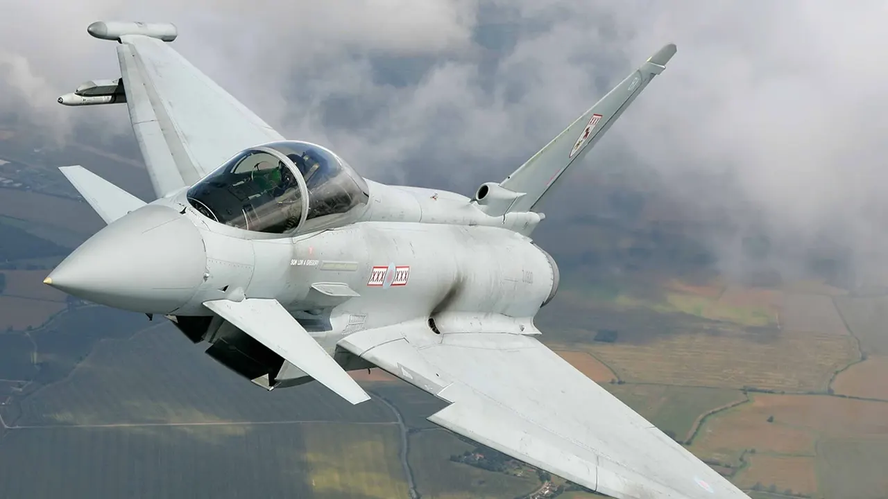 যুদ্ধবিমান ইউরোফাইটার টাইফুনের অনন্য যেসব শক্তিমত্তা