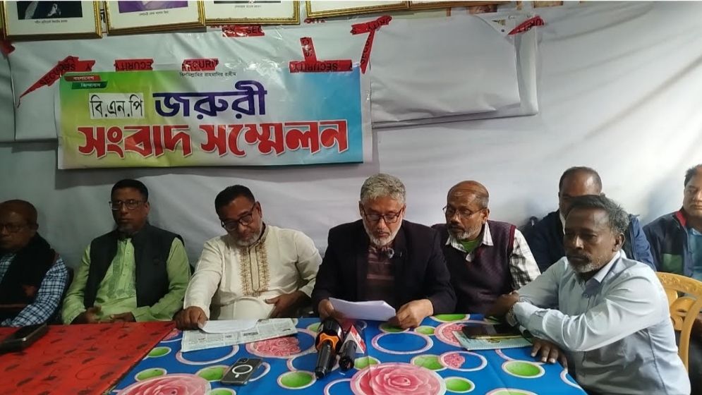 ‘নিজেরা নিজেদের অফিস ভাঙচুর করে বিএনপি নেতাকর্মীদের দায় দিচ্ছে’