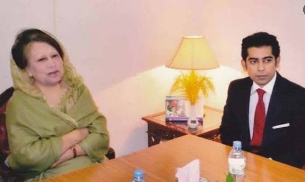 দেশনেত্রী আমাকে পাশে বসাতেন, রাজনীতি বোঝাতেন: পার্থ