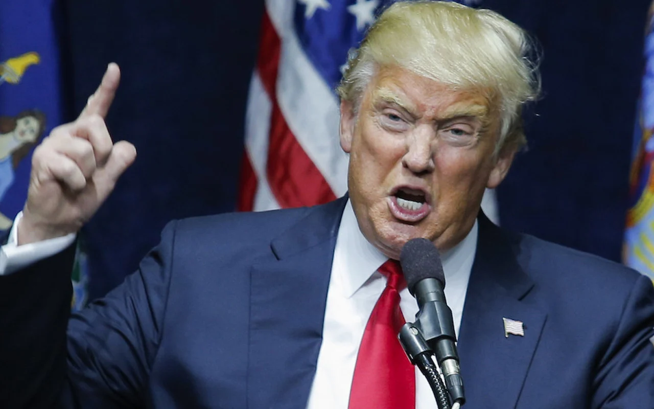 ভেনিজুয়েলার পর কলম্বিয়ার প্রেসিডেন্ট গুস্তাভো পেত্রোকে হুমকি দিলেন ট্রাম্প