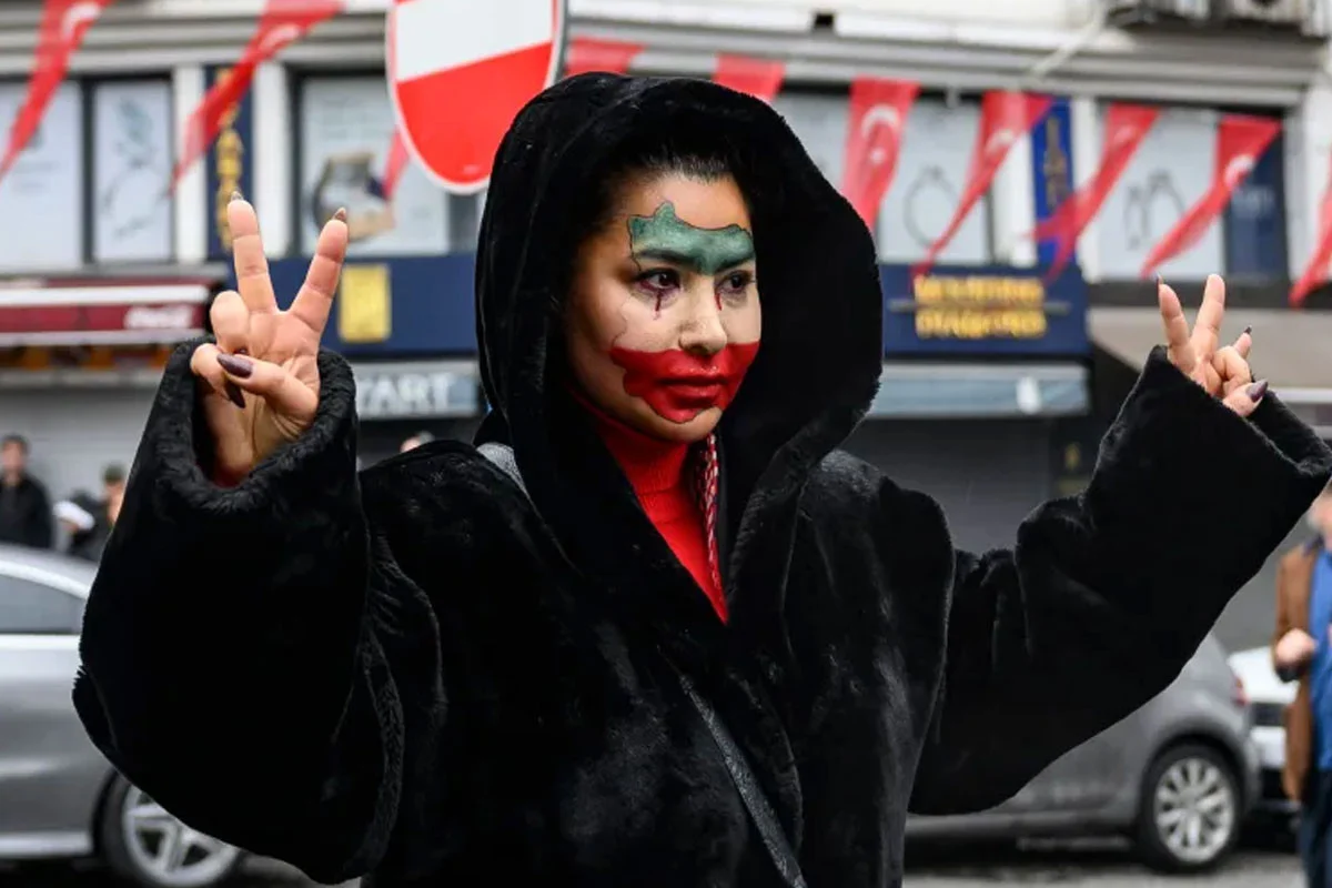 তুরস্কে ইরানি বিক্ষোভকারীদের আটকে দিল পুলিশ