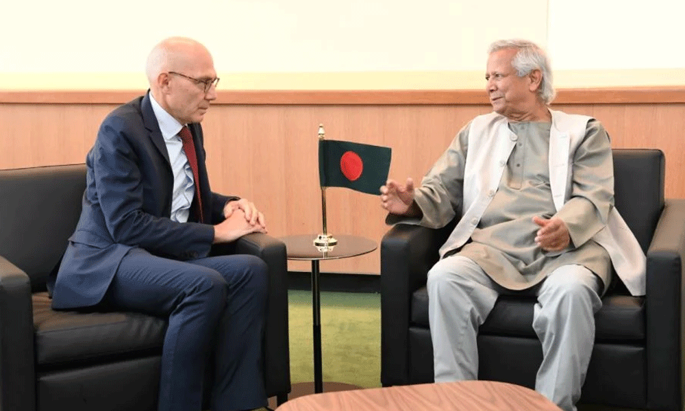 নির্বাচনে ভুয়া তথ্য মোকাবেলায় জাতিসংঘের সহায়তা চাইলেন প্রধান উপদেষ্টা