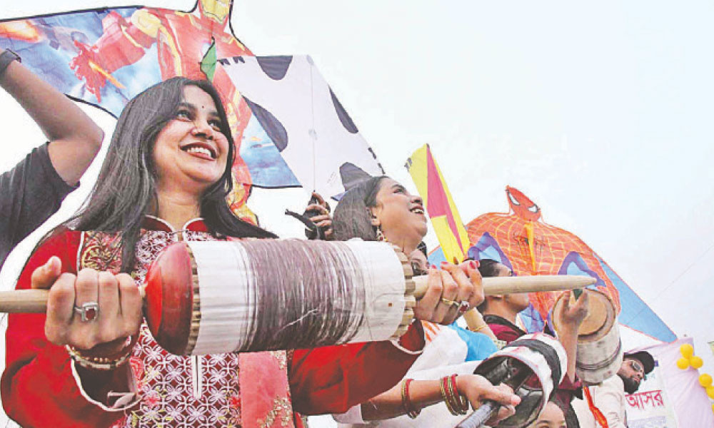 পৌষসংক্রান্তিতে সাকরাইনে মুখর পুরান ঢাকা