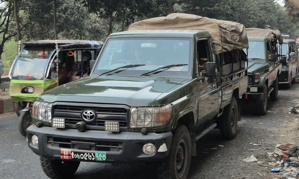 বগুড়ায় সংসদ নির্বাচন ঘিরে যৌথবাহিনীর বিশেষ টহল