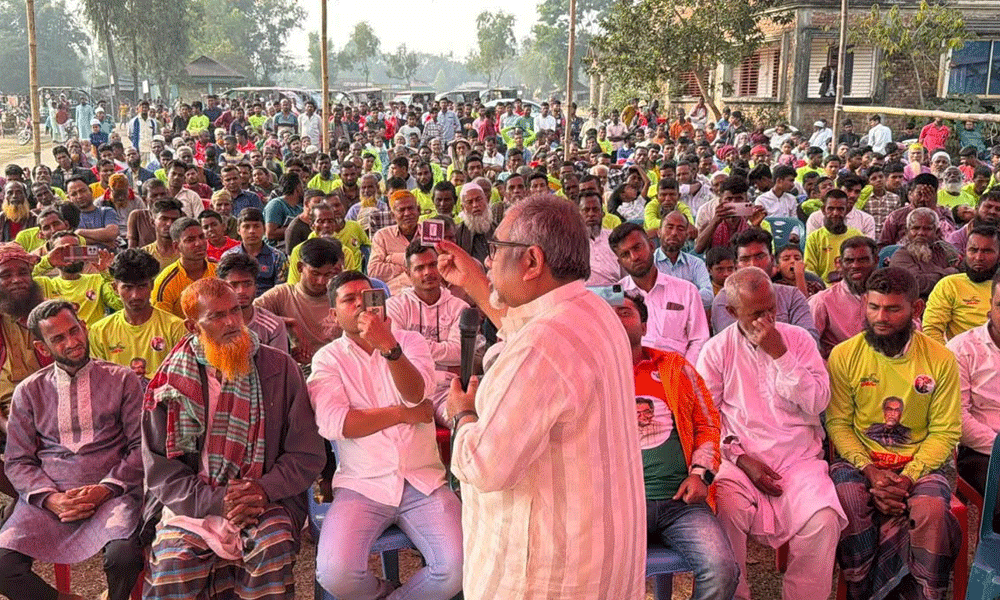 তারেক জ্বরে কাঁপছে দেশ, তারেক ম্যাজিকে ভাসছে দেশ : প্রিন্স