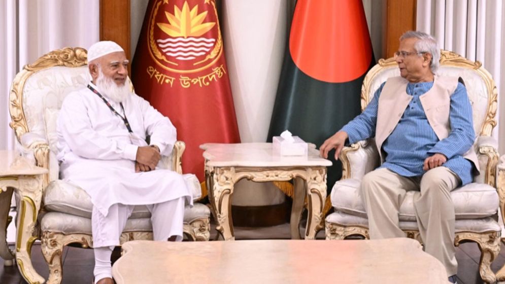 প্রধান উপদেষ্টার সঙ্গে জামায়াতে ইসলামীর প্রতিনিধি দলের বৈঠক