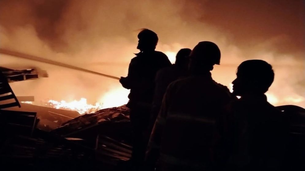 মাতারবাড়ি বিদ্যুৎ কেন্দ্রের আগুন ৫ ঘণ্টায়ও নিয়ন্ত্রণে আসেনি