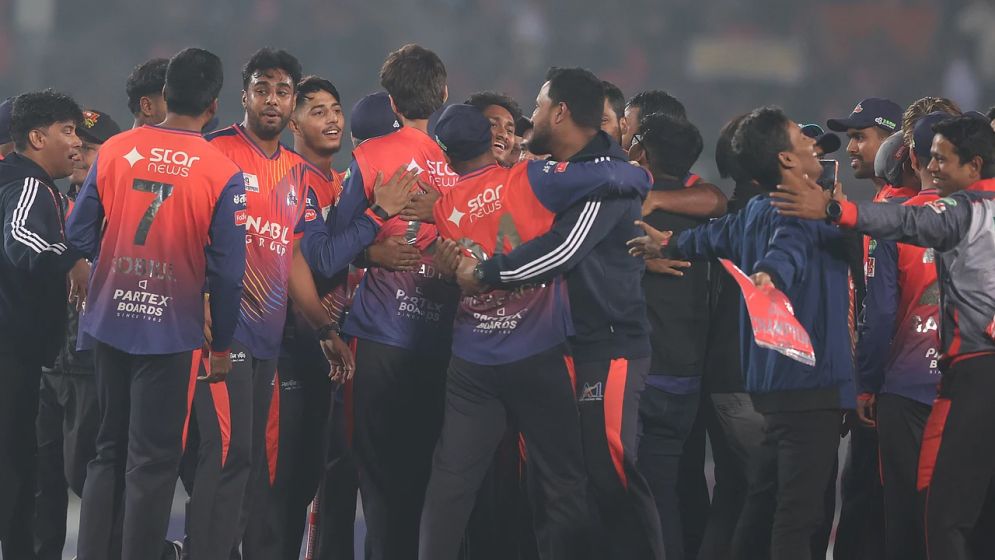 বিপিএলে ব্যাটে বলে সেরা যারা