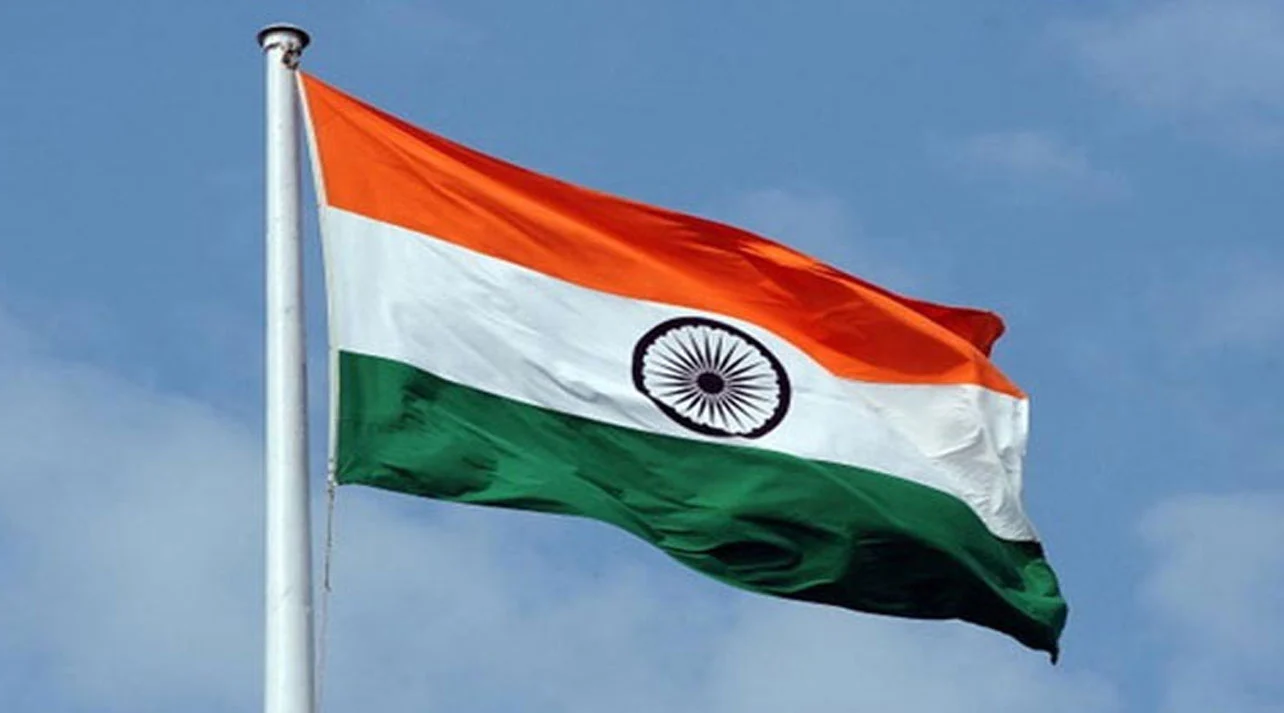 বাংলাদেশ থেকে কূটনীতিকদের স্বজনদের ‘সরাচ্ছে’ ভারত