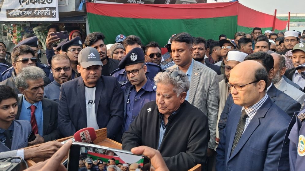 ওসমান হাদি এখন সারা বিশ্বের: সাখাওয়াত