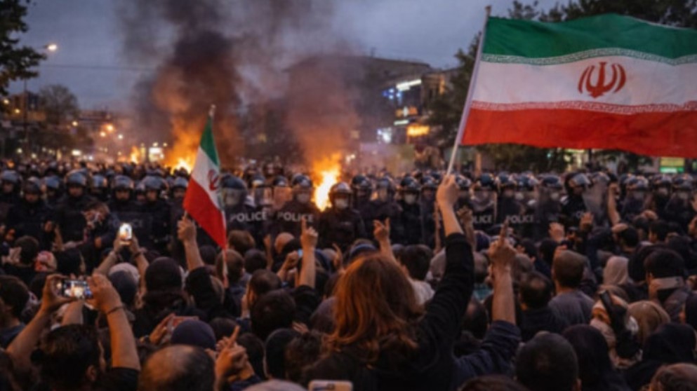 ইরানজুড়ে টানা ১৩ দিনের রক্তক্ষয়ী বিক্ষোভে নিহতের সংখ্যা দাঁড়িয়েছে ৬২, পরিস্থিতি ভয়াবহ