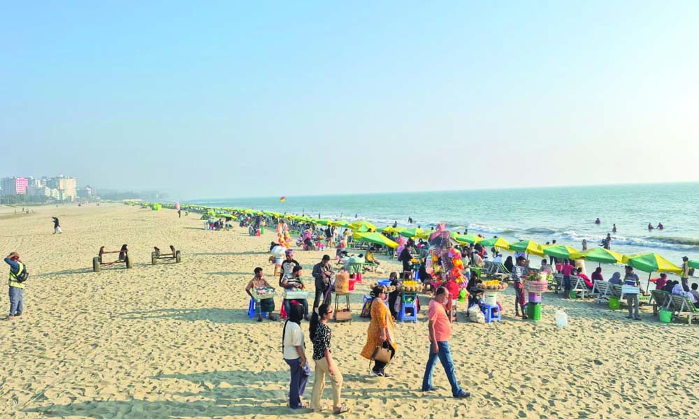 ইসির ৮২ ঘণ্টার নিষেধাজ্ঞায় পর্যটকশূন্য কক্সবাজার