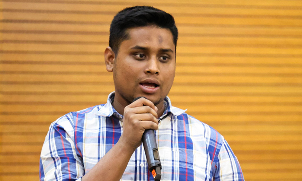 ৪৬ কেন্দ্রে তিন গুণেরও বেশি ভোটে এগিয়ে হাসনাত