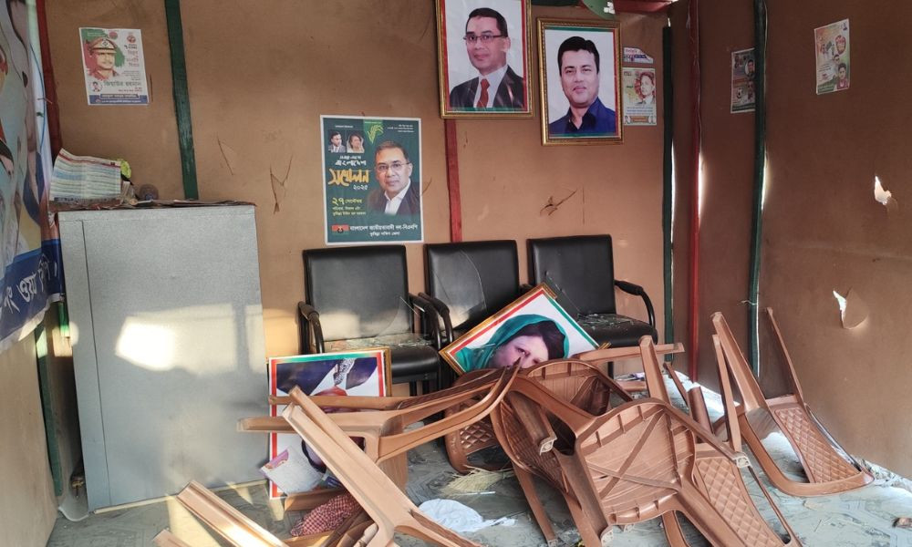 জামায়াত নেতাকর্মীদের বিরুদ্ধে শহীদ জিয়া স্মৃতি সংসদ ভাঙচুরের অভিযোগ