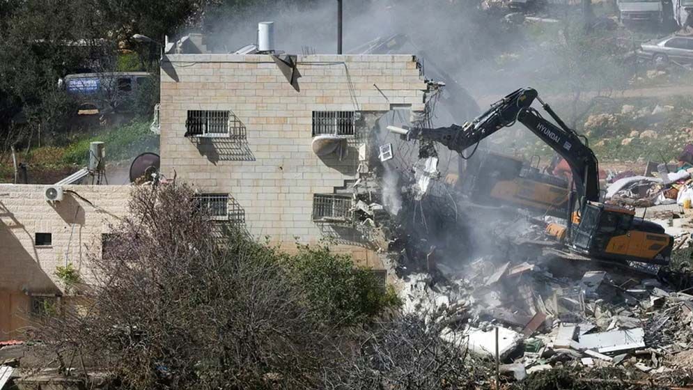 গাজায় বিশাল সামরিক ঘাঁটি বানাতে চান ট্রাম্প