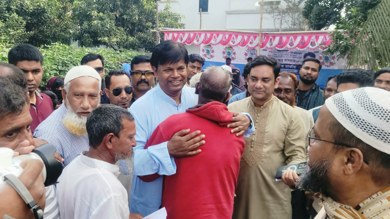 বিএনপির ভোটাররা টাকায় বিক্রি হয় না : খন্দকার আবু আশফাক