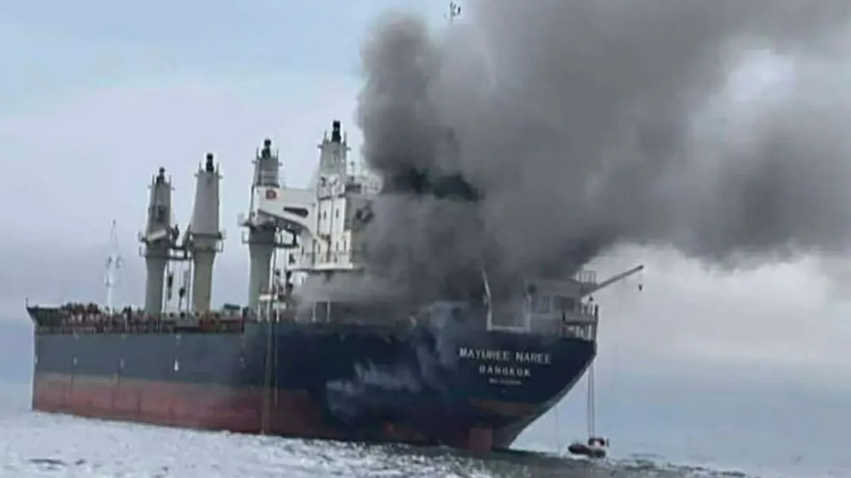 উত্তাল মধ্যপ্রাচ্যের জলসীমা : দুই সপ্তাহে ১৭ জাহাজে হামলা, নিহত ১