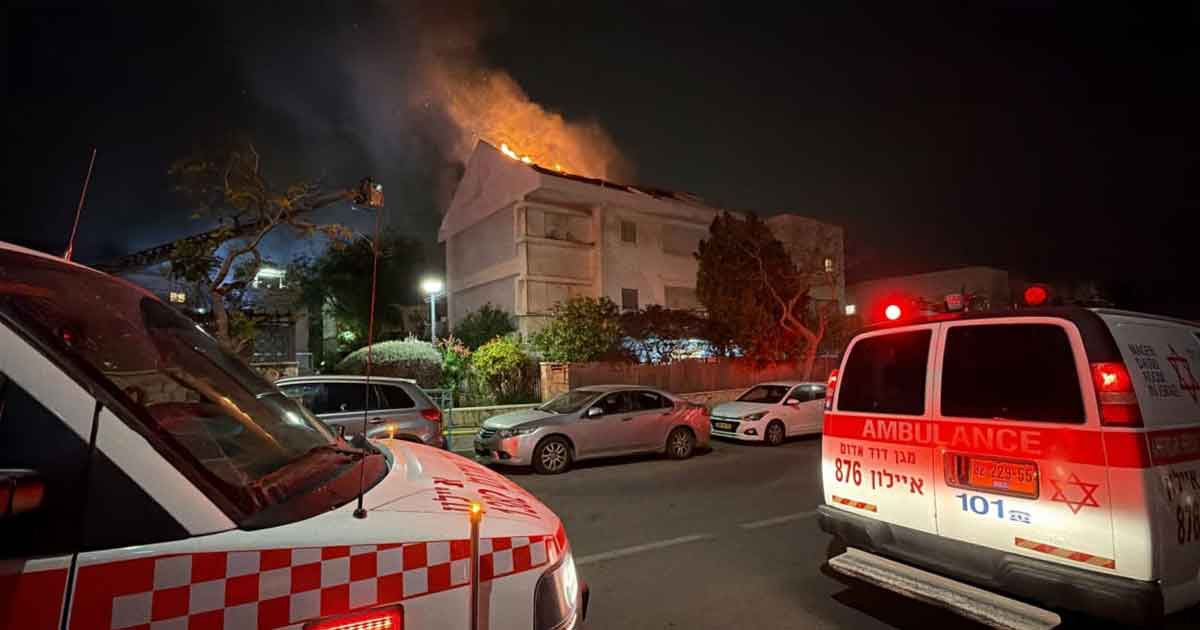 ইরানের ব্যাপক হামলায় জ্বলছে ইসরায়েল