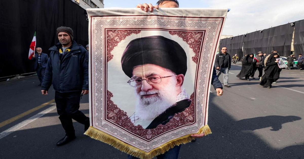 হামলা শুরুর ৪৮ ঘণ্টা আগে ট্রাম্পকে ফোনকল ডিক্যাপিটেশন স্ট্রাইকে খামেনিকে হত্যার ইন্ধন দিয়েছিলেন নেতানিয়াহু