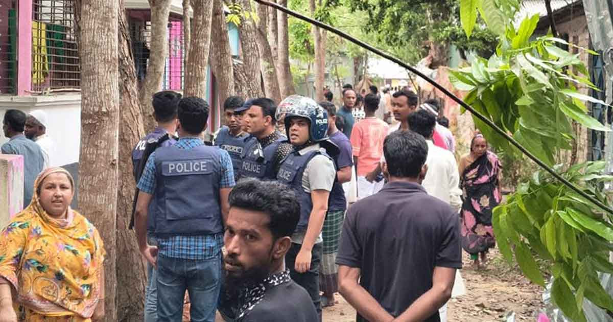 ফরিদপুর ঈদের নামাজ পড়েই সংঘর্ষ, বহু আহত