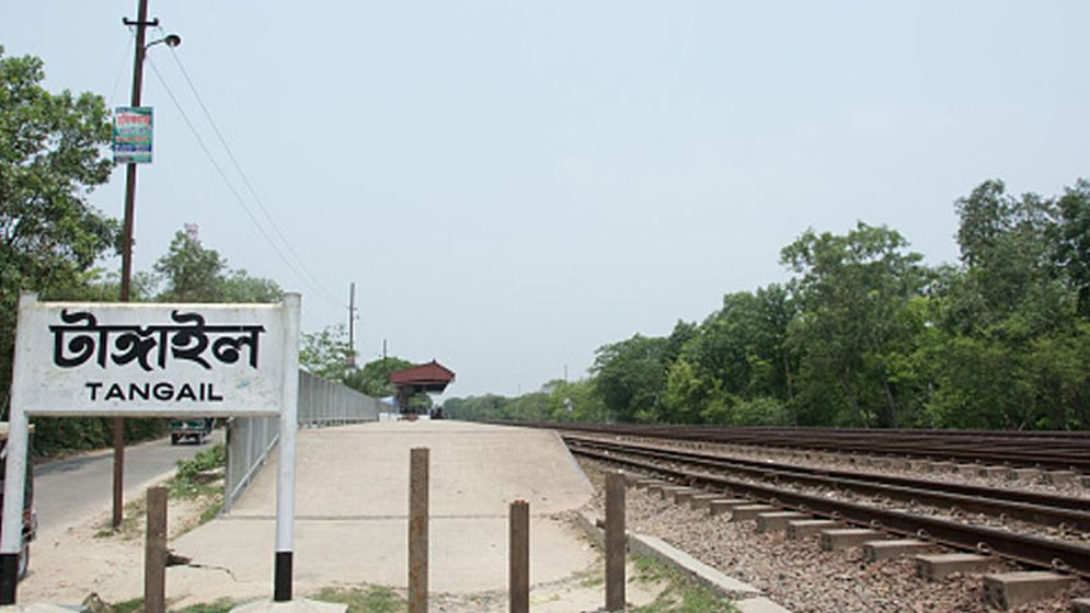 টাঙ্গাইলের কালিহাতিতে ট্রেনে কাটা পড়ে নিহত ৫