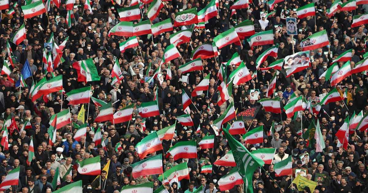 ইসরায়েল-যুক্তরাষ্ট্রের বিরুদ্ধে এমন পদক্ষেপ আগে কখনো নেয়নি ইরানি জনতা