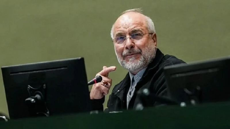 ট্রাম্পের বেপরোয়া চাল পুরো অঞ্চলকে আগুনে পুড়িয়ে দেবে বলে হুঁশিয়ারি ইরানের স্পিকারের