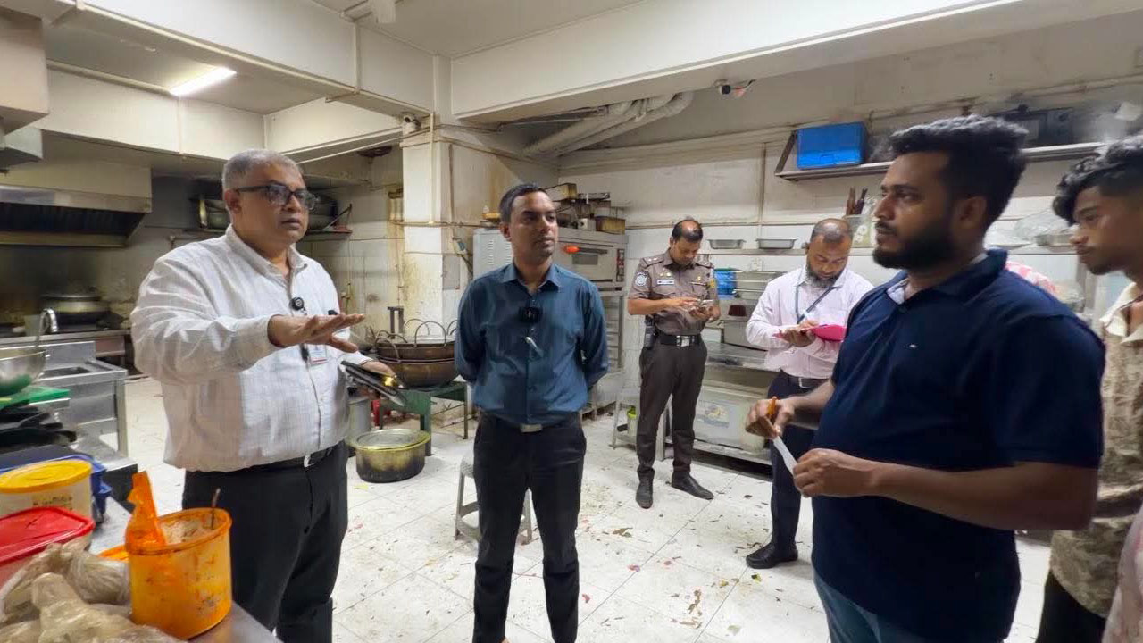 গুলশানে আবাসিক ভবনের পার্কিংয়ে ক্যাটারিং সার্ভিস, লাখ টাকা জরিমানা